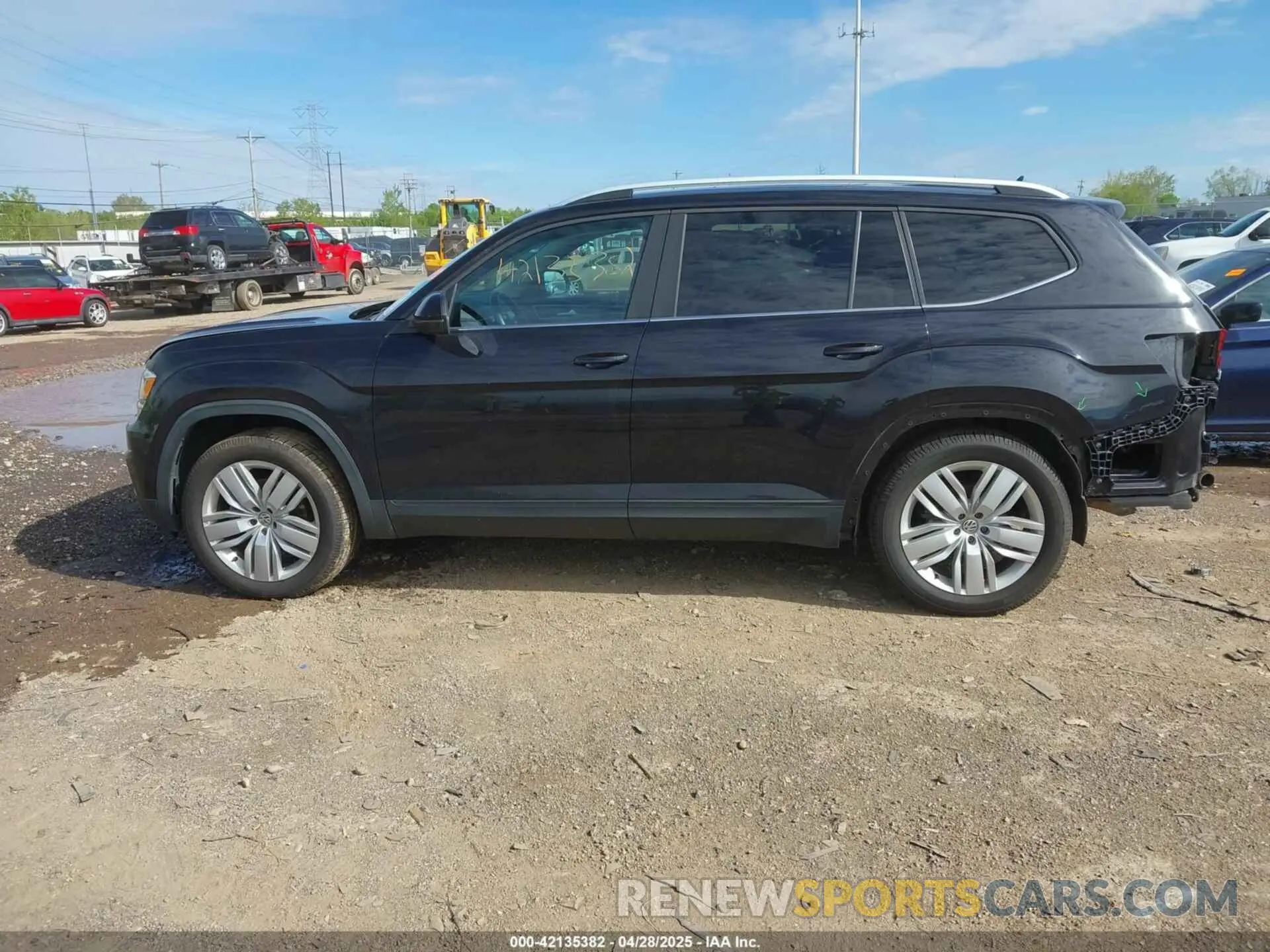 15 Photograph of a damaged car 1V2UR2CA3KC613611 VOLKSWAGEN ATLAS 2019