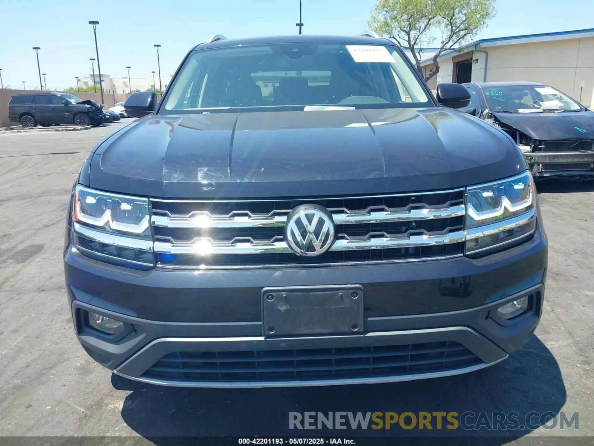 13 Photograph of a damaged car 1V2UR2CA3KC613656 VOLKSWAGEN ATLAS 2019