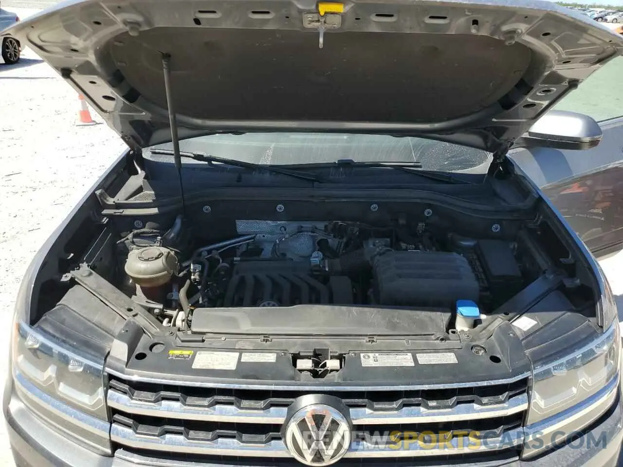 14 Photograph of a damaged car 1V2UR2CA4KC507345 VOLKSWAGEN ATLAS 2019