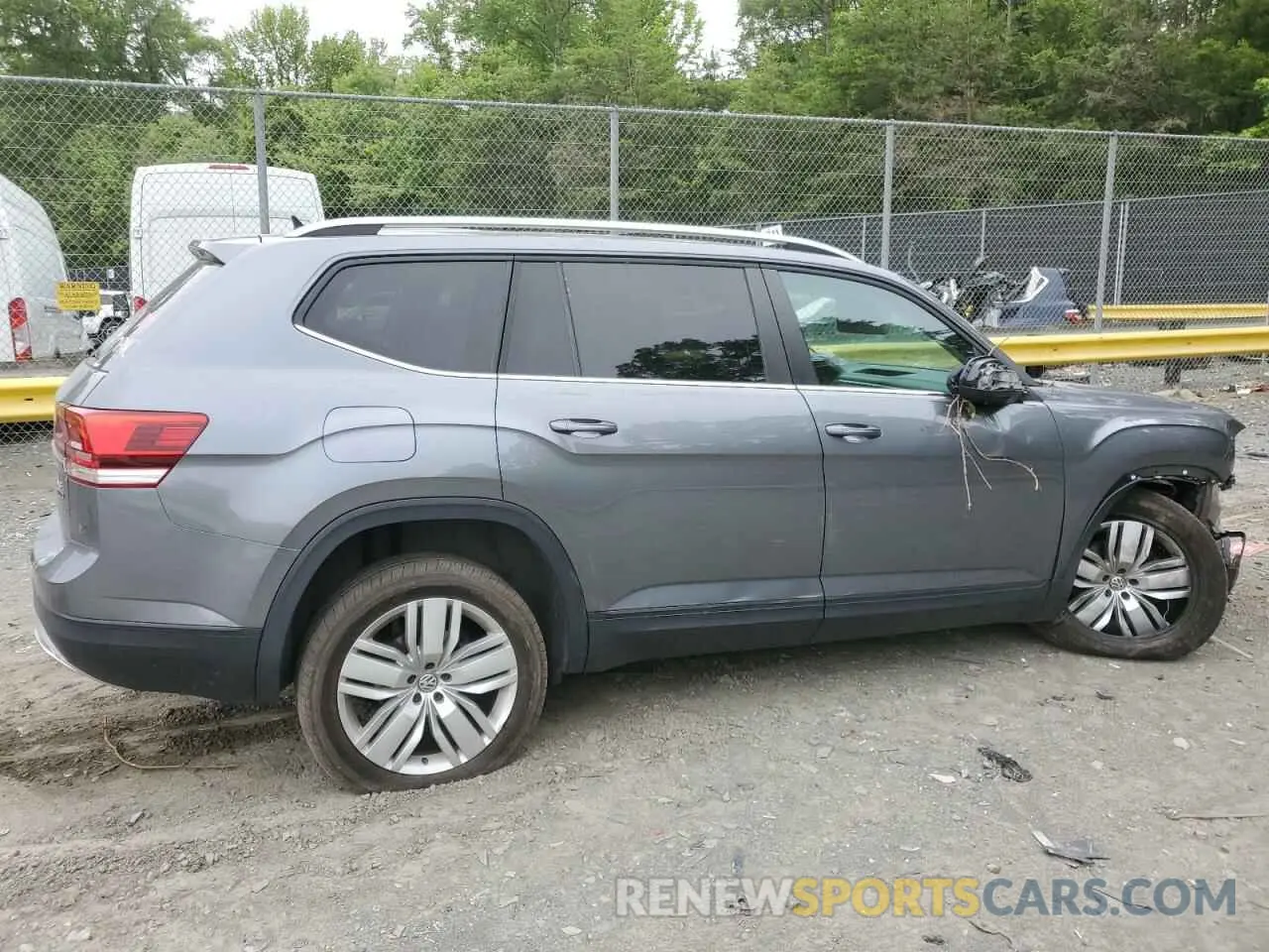 3 Photograph of a damaged car 1V2UR2CA4KC563186 VOLKSWAGEN ATLAS 2019