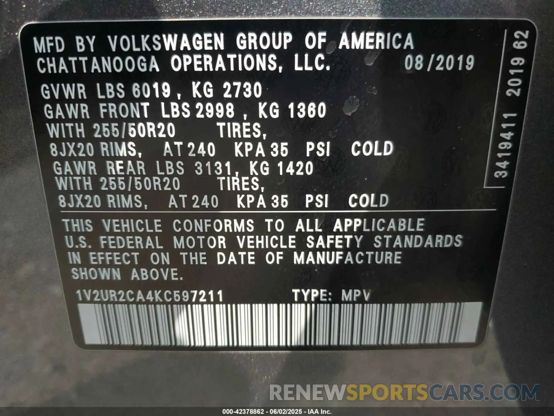 9 Photograph of a damaged car 1V2UR2CA4KC597211 VOLKSWAGEN ATLAS 2019