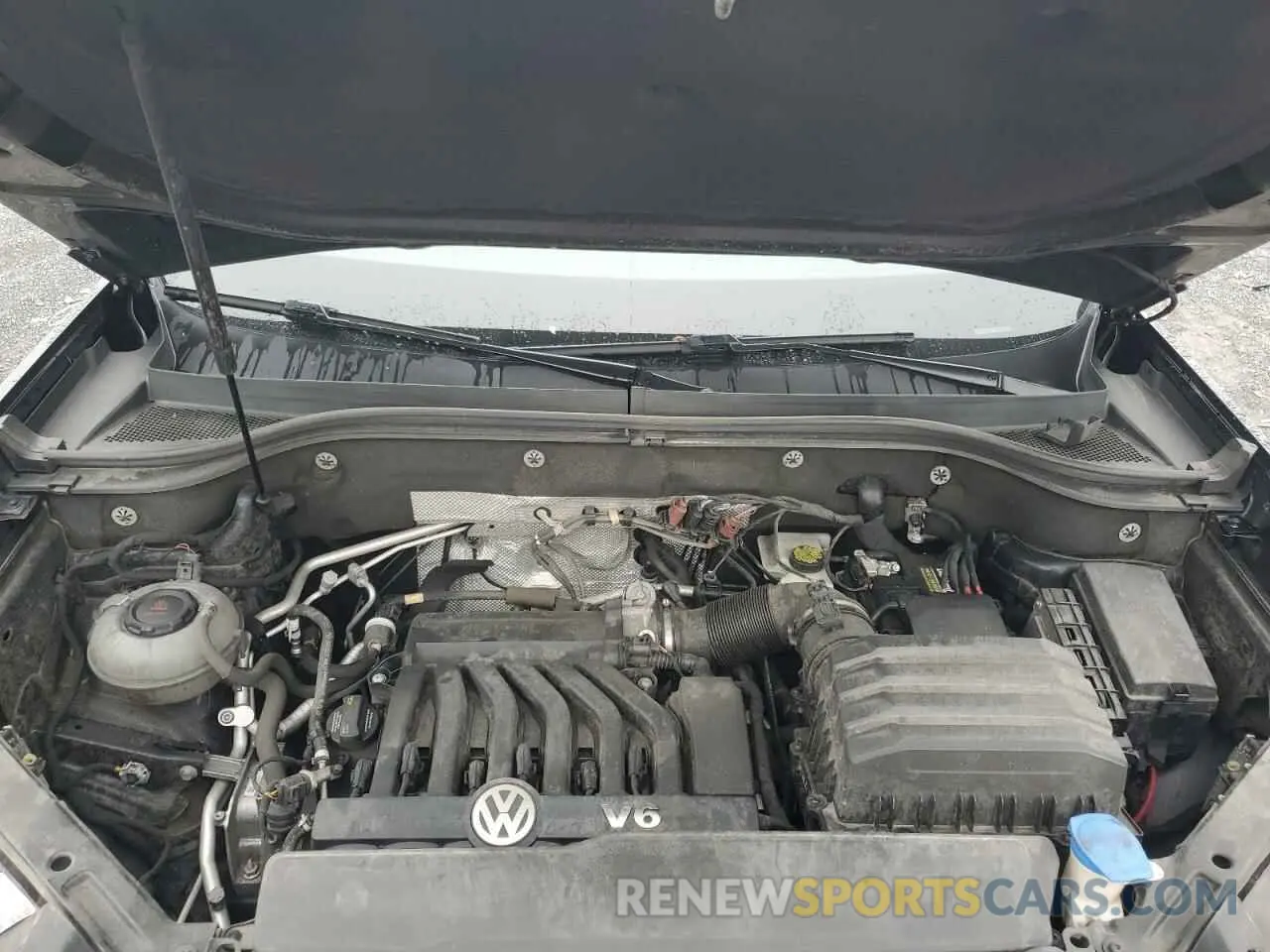 12 Photograph of a damaged car 1V2UR2CA4KC610944 VOLKSWAGEN ATLAS 2019