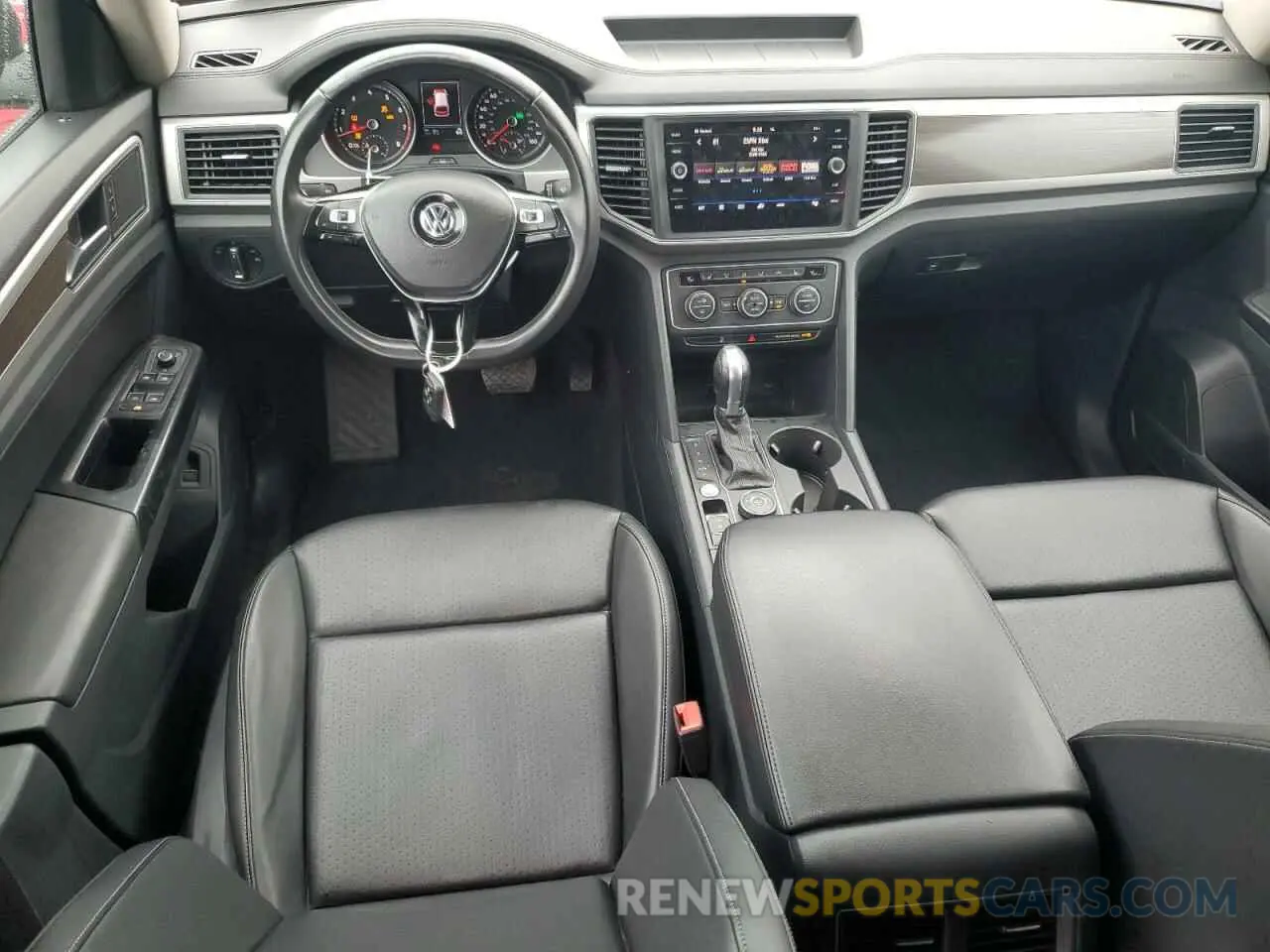 8 Photograph of a damaged car 1V2UR2CA4KC610944 VOLKSWAGEN ATLAS 2019