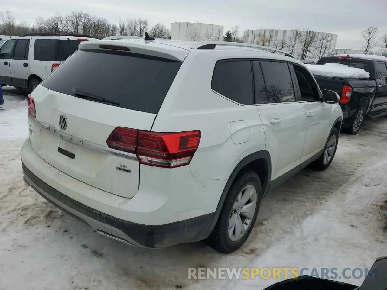 3 Photograph of a damaged car 1V2UR2CA5KC530987 VOLKSWAGEN ATLAS 2019