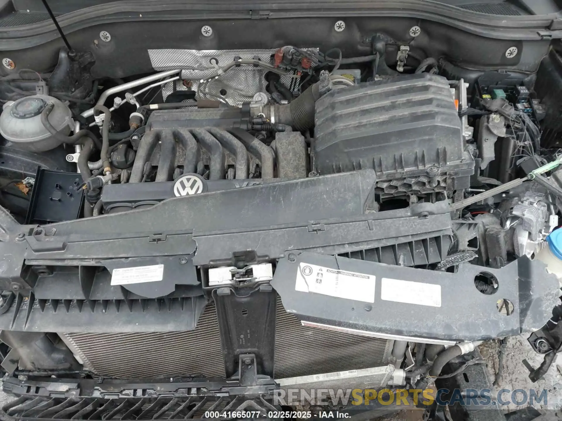 10 Photograph of a damaged car 1V2UR2CA5KC532996 VOLKSWAGEN ATLAS 2019