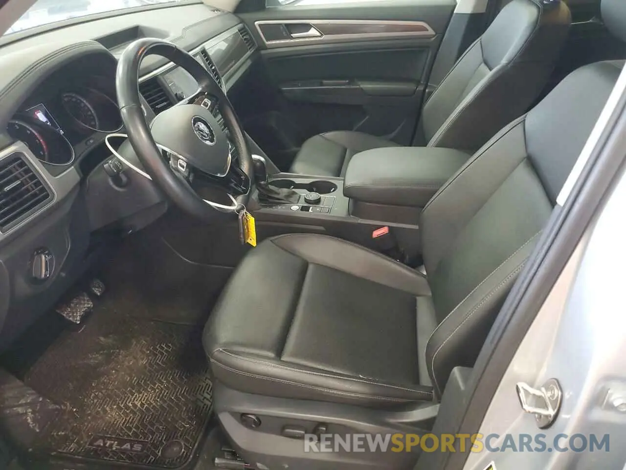7 Photograph of a damaged car 1V2UR2CA5KC619801 VOLKSWAGEN ATLAS 2019