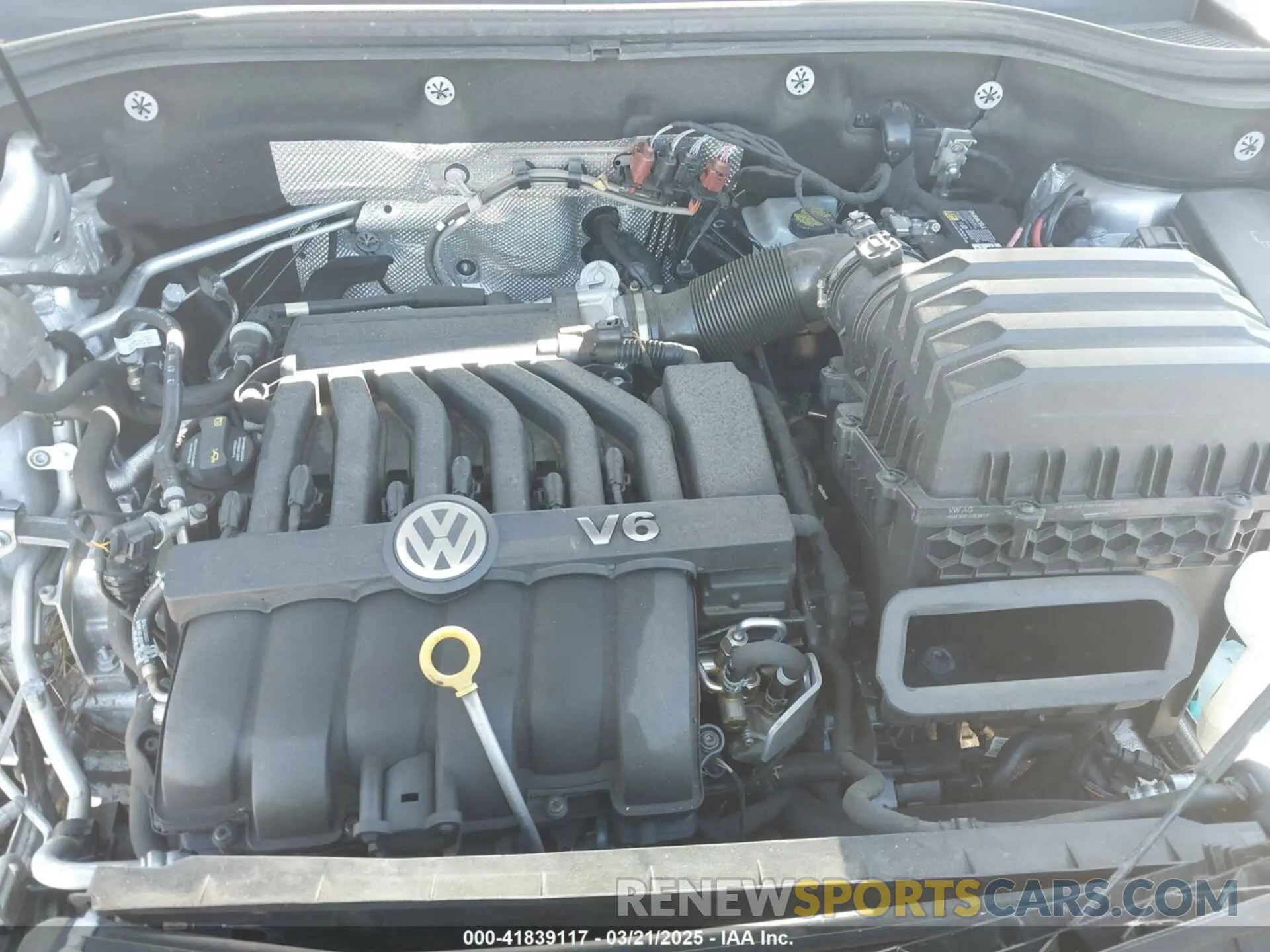 10 Photograph of a damaged car 1V2UR2CA6KC519836 VOLKSWAGEN ATLAS 2019