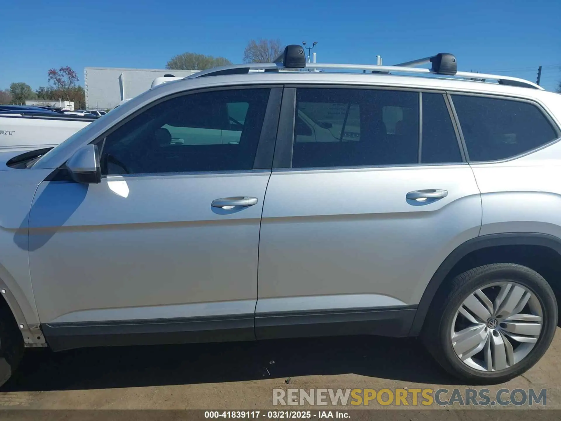 13 Photograph of a damaged car 1V2UR2CA6KC519836 VOLKSWAGEN ATLAS 2019