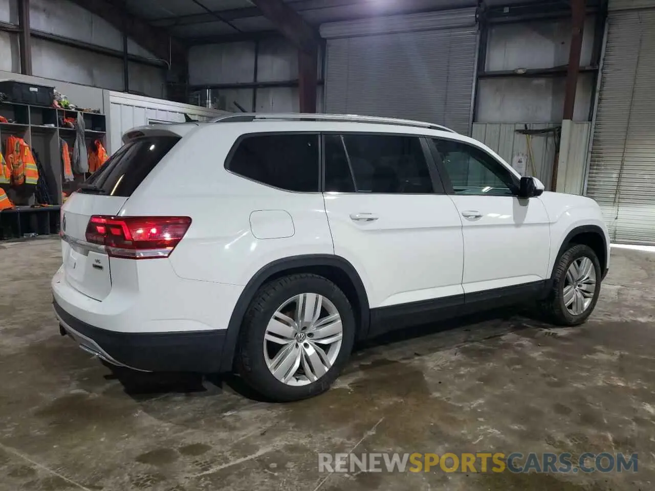 3 Photograph of a damaged car 1V2UR2CA6KC580782 VOLKSWAGEN ATLAS 2019