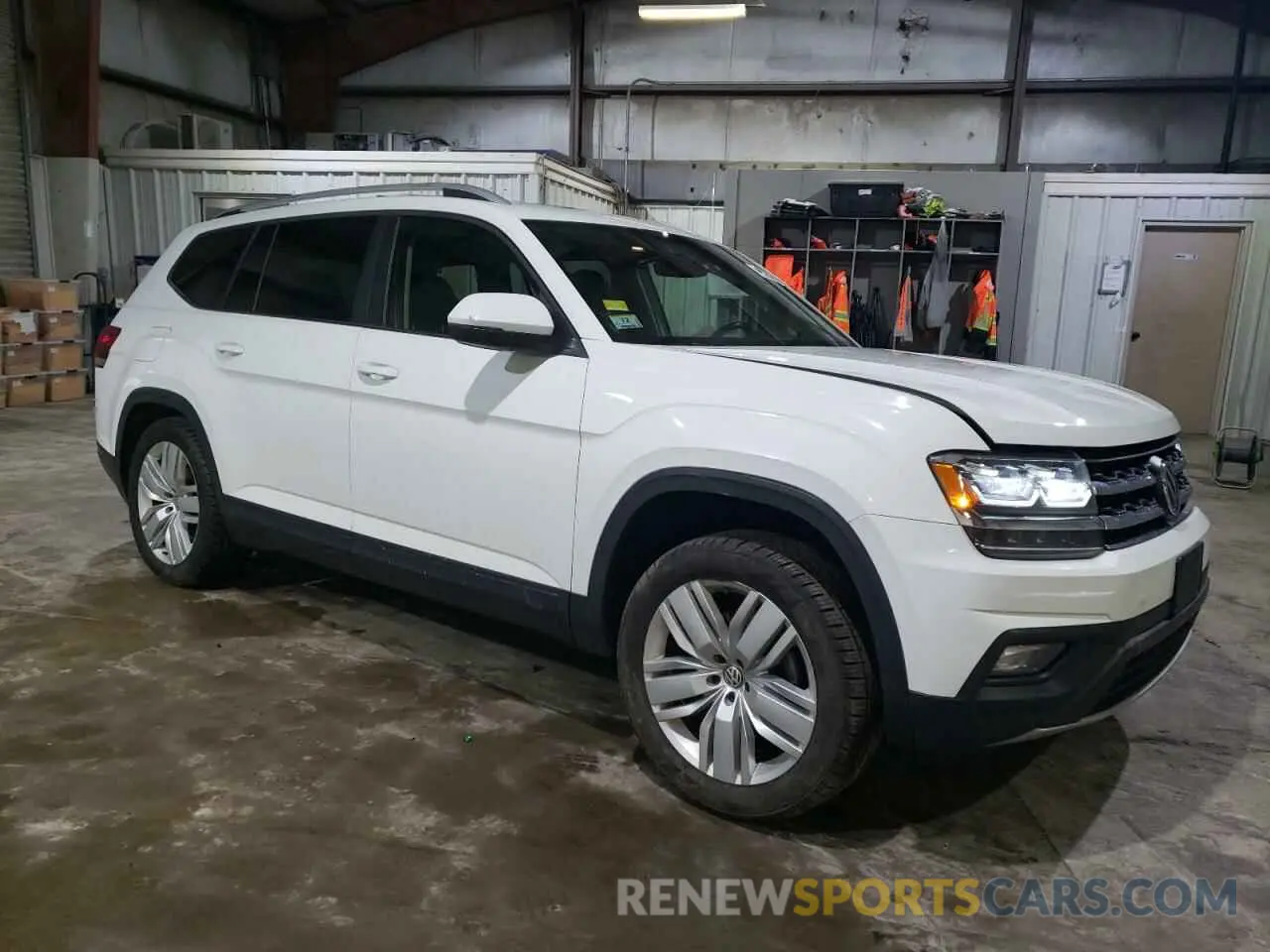 4 Photograph of a damaged car 1V2UR2CA6KC580782 VOLKSWAGEN ATLAS 2019