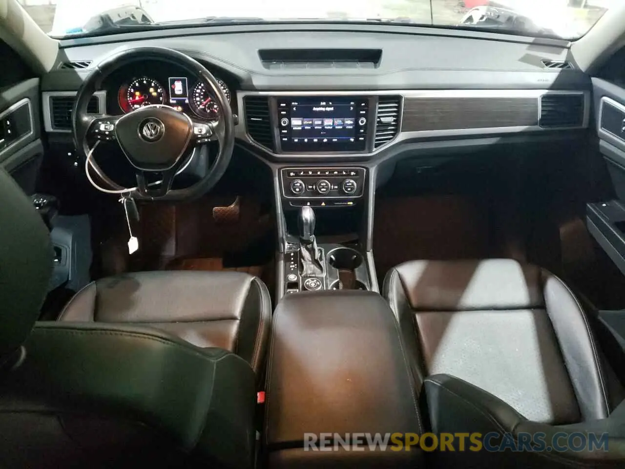8 Photograph of a damaged car 1V2UR2CA6KC580782 VOLKSWAGEN ATLAS 2019