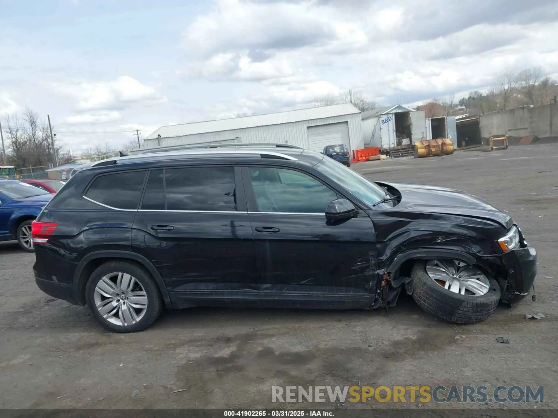 13 Photograph of a damaged car 1V2UR2CA6KC580992 VOLKSWAGEN ATLAS 2019