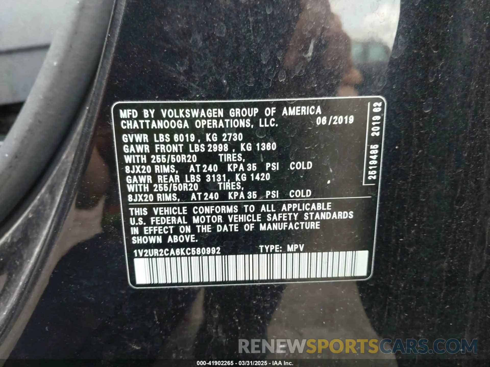 9 Photograph of a damaged car 1V2UR2CA6KC580992 VOLKSWAGEN ATLAS 2019