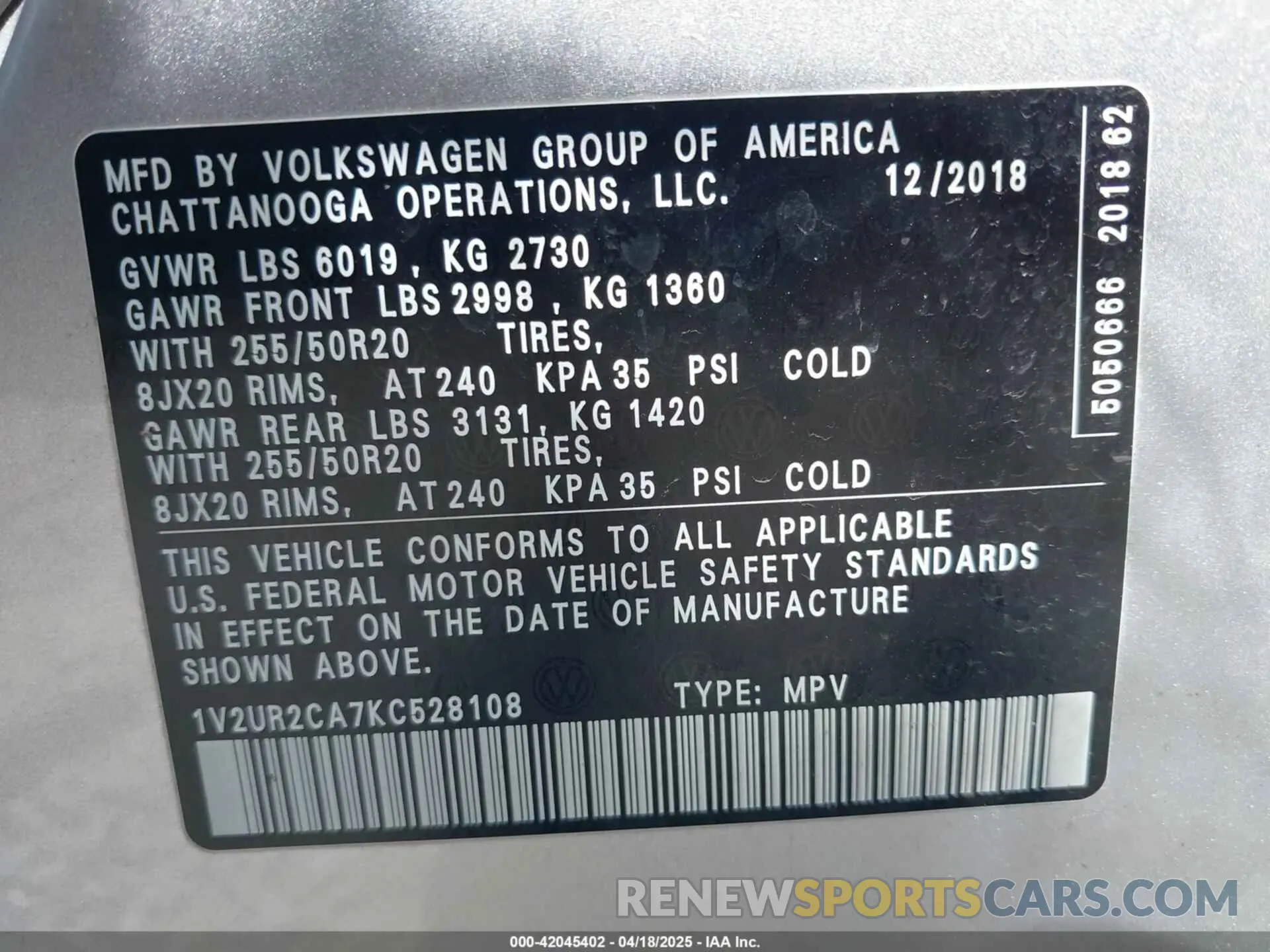 9 Photograph of a damaged car 1V2UR2CA7KC528108 VOLKSWAGEN ATLAS 2019