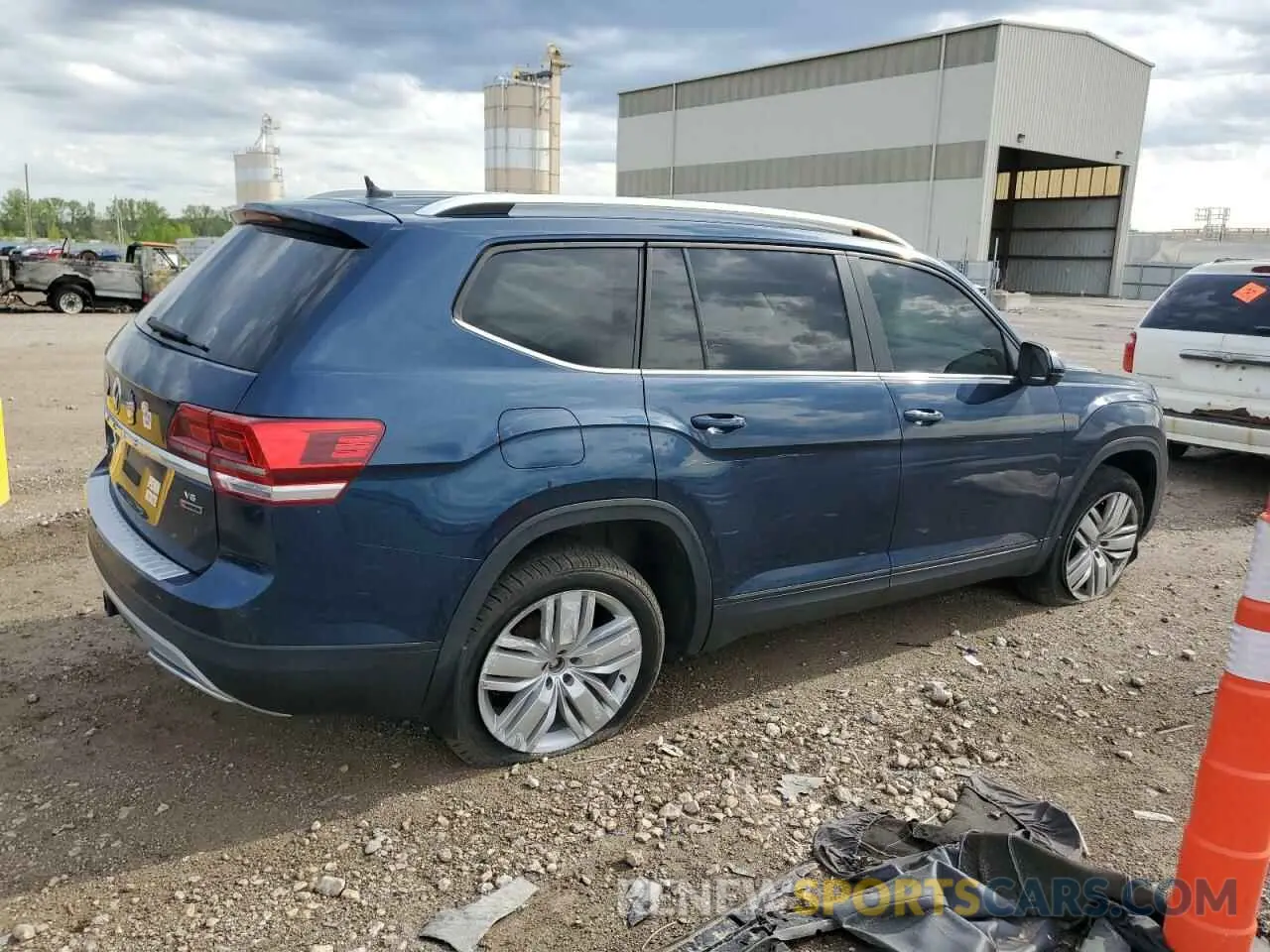 3 Photograph of a damaged car 1V2UR2CA8KC545189 VOLKSWAGEN ATLAS 2019