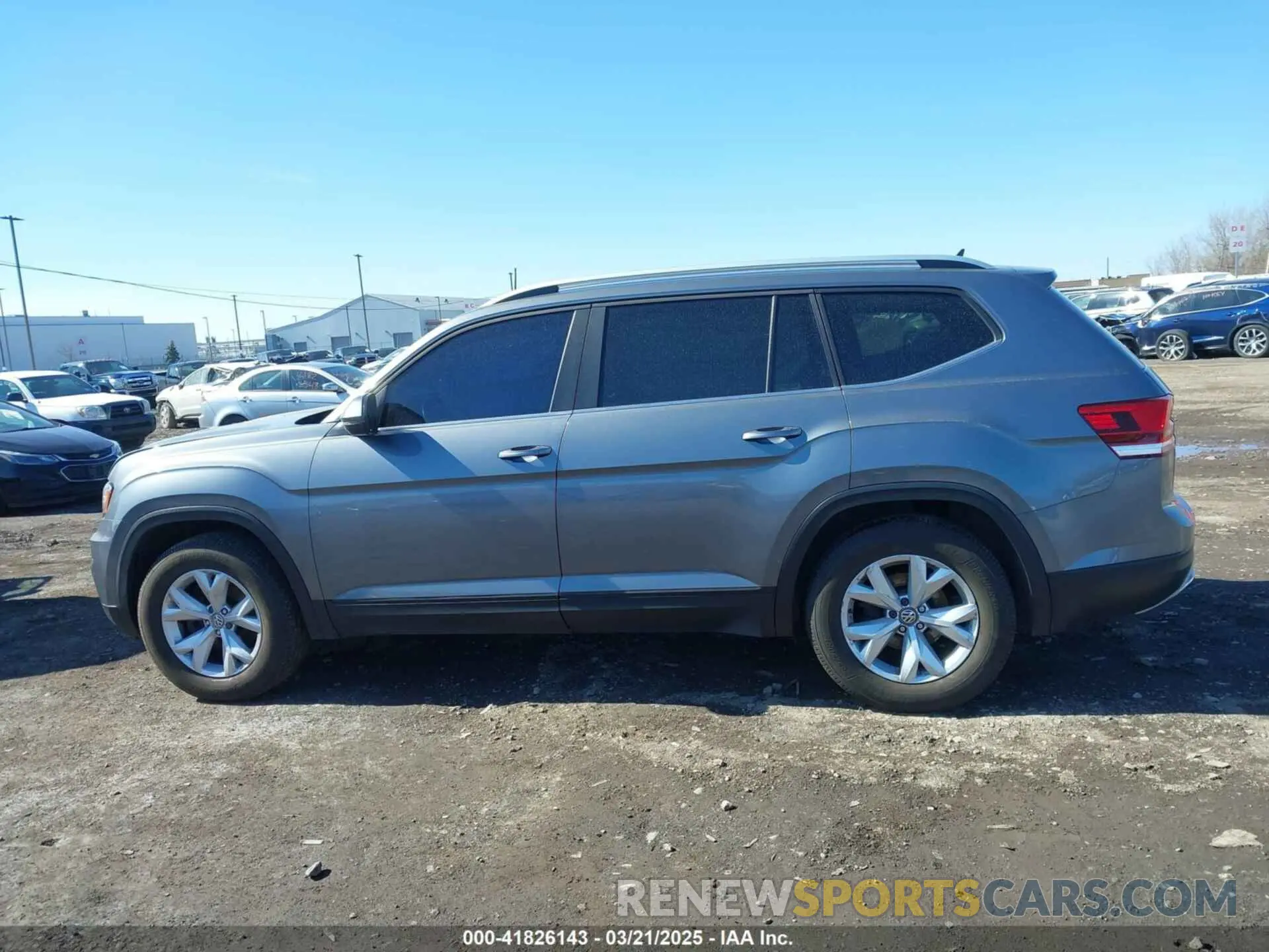 14 Photograph of a damaged car 1V2UR2CA9KC556024 VOLKSWAGEN ATLAS 2019