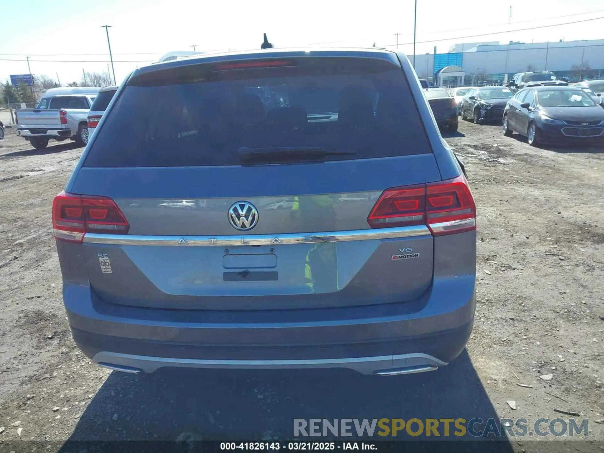 16 Photograph of a damaged car 1V2UR2CA9KC556024 VOLKSWAGEN ATLAS 2019
