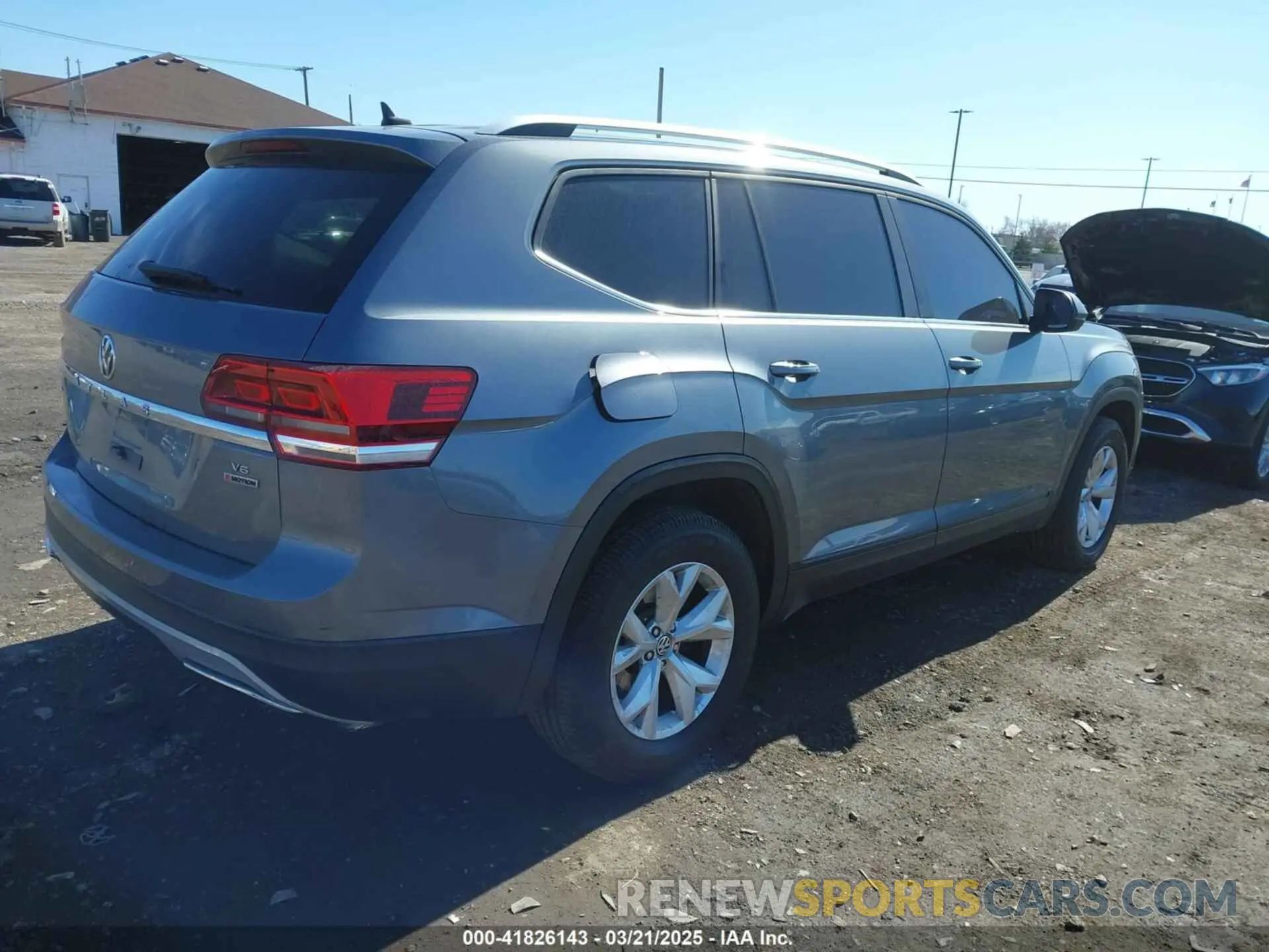 4 Photograph of a damaged car 1V2UR2CA9KC556024 VOLKSWAGEN ATLAS 2019