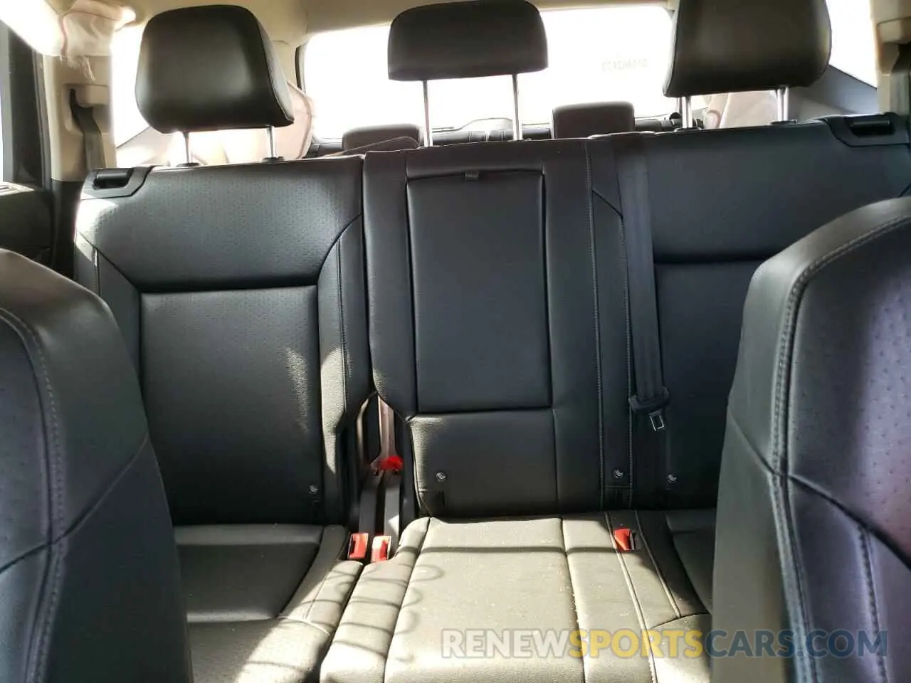 10 Photograph of a damaged car 1V2UR2CAXKC513442 VOLKSWAGEN ATLAS 2019