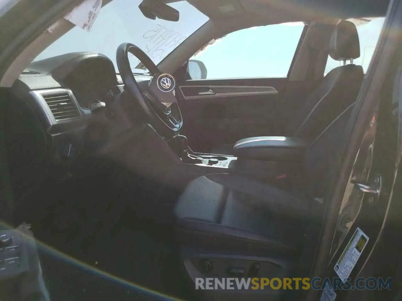 7 Photograph of a damaged car 1V2UR2CAXKC513442 VOLKSWAGEN ATLAS 2019