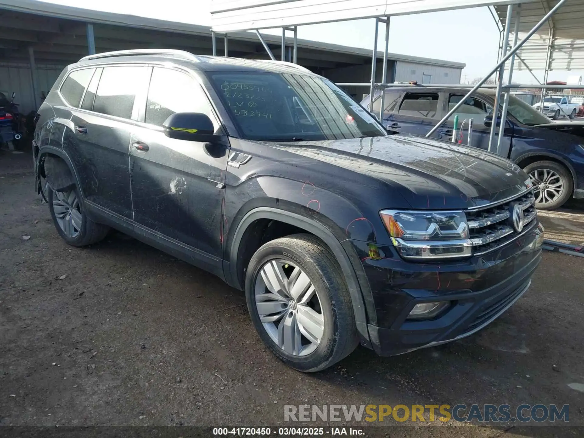 1 Photograph of a damaged car 1V2UR2CAXKC533741 VOLKSWAGEN ATLAS 2019