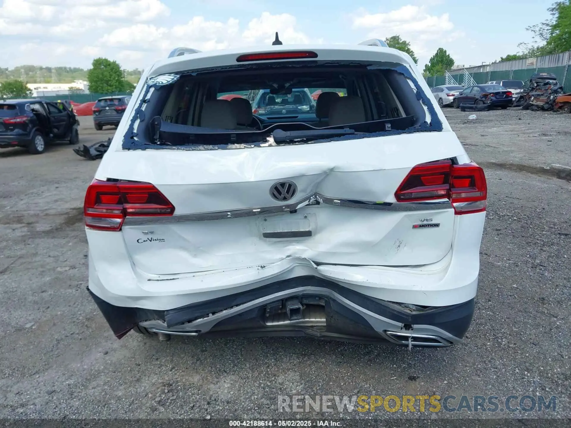 15 Photograph of a damaged car 1V2UR2CAXKC539779 VOLKSWAGEN ATLAS 2019