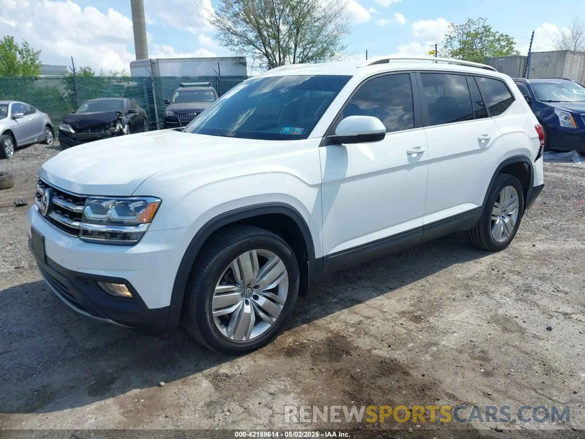 2 Photograph of a damaged car 1V2UR2CAXKC539779 VOLKSWAGEN ATLAS 2019