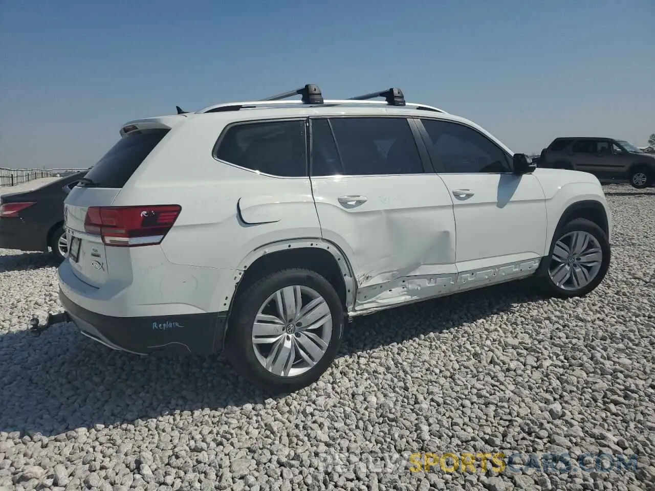 3 Photograph of a damaged car 1V2UR2CAXKC549227 VOLKSWAGEN ATLAS 2019
