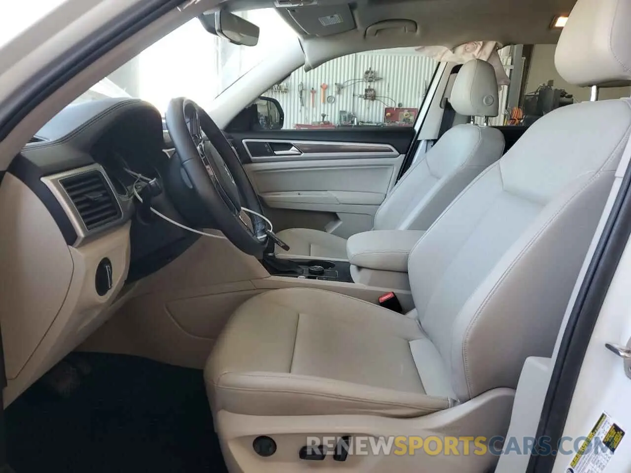 7 Photograph of a damaged car 1V2UR2CAXKC549227 VOLKSWAGEN ATLAS 2019