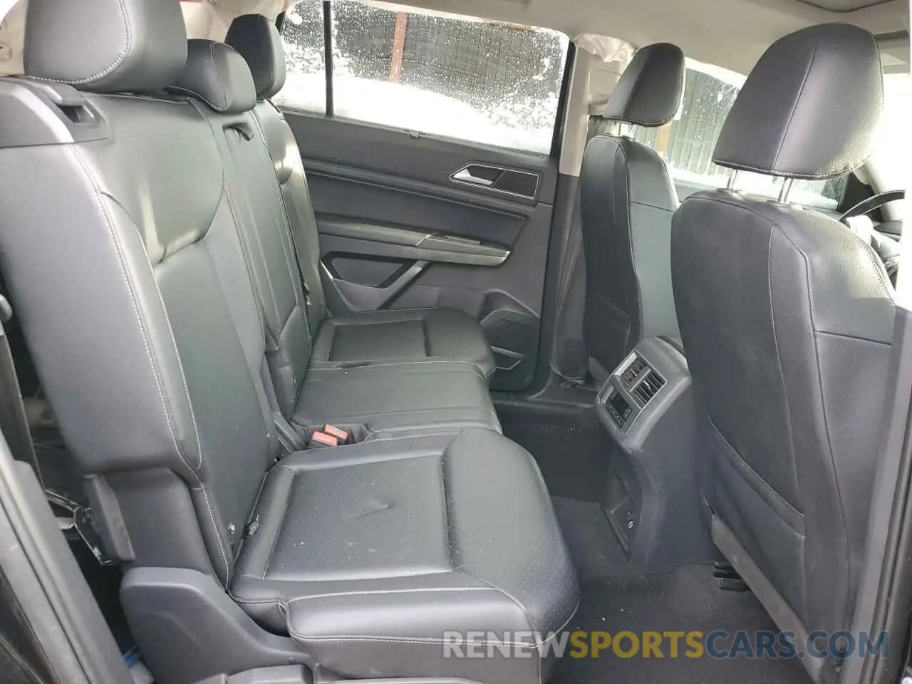 12 Photograph of a damaged car 1V2UR2CAXKC615551 VOLKSWAGEN ATLAS 2019