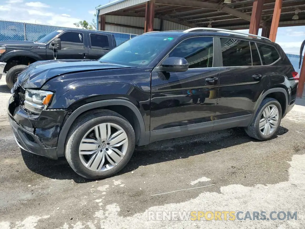 1 Photograph of a damaged car 1V2WR2CA0KC546619 VOLKSWAGEN ATLAS 2019