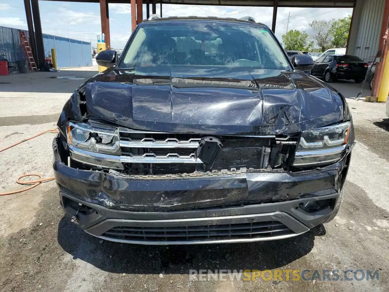 5 Photograph of a damaged car 1V2WR2CA0KC546619 VOLKSWAGEN ATLAS 2019