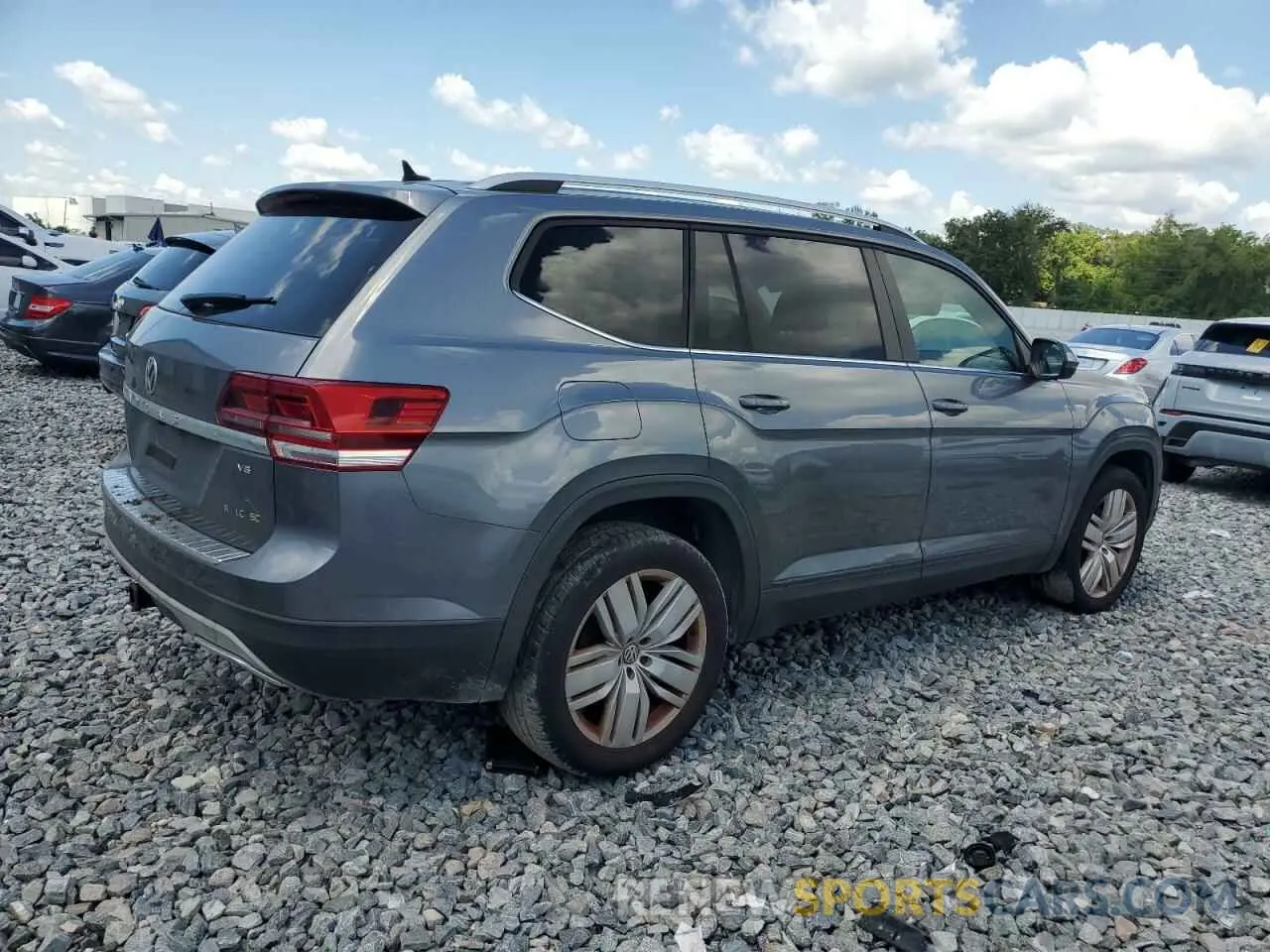 3 Photograph of a damaged car 1V2WR2CA0KC578356 VOLKSWAGEN ATLAS 2019