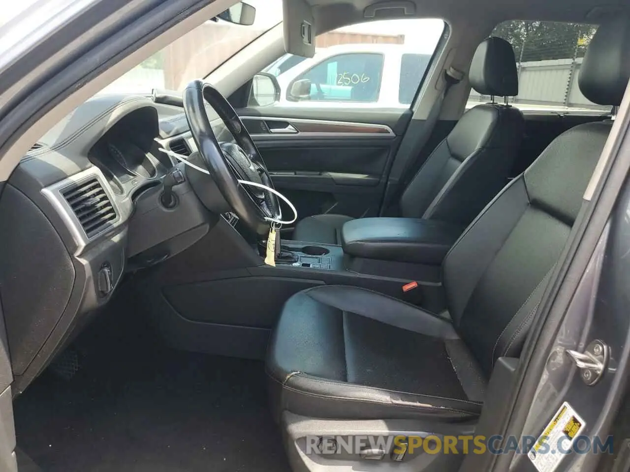7 Photograph of a damaged car 1V2WR2CA0KC578356 VOLKSWAGEN ATLAS 2019