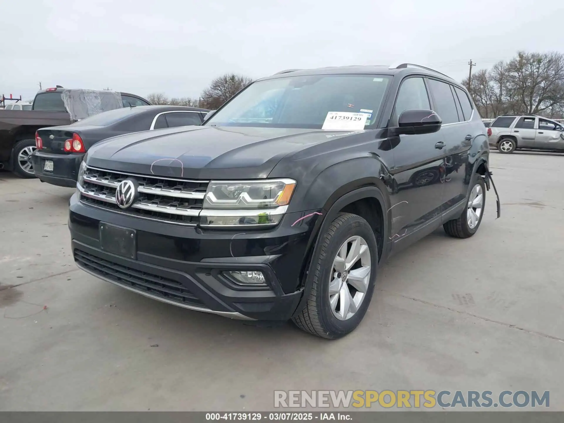 2 Photograph of a damaged car 1V2WR2CA1KC560593 VOLKSWAGEN ATLAS 2019