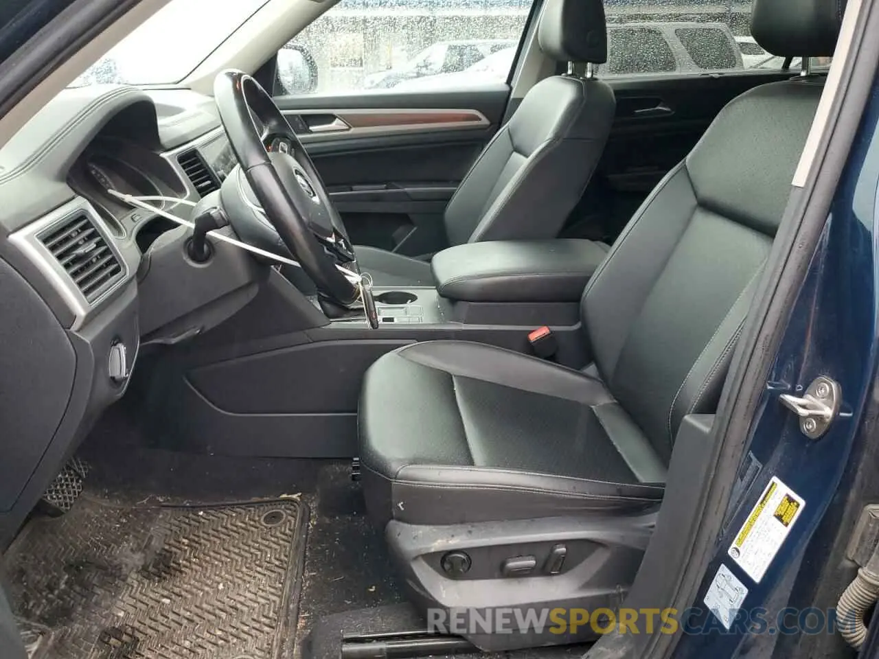 7 Photograph of a damaged car 1V2WR2CA1KC599975 VOLKSWAGEN ATLAS 2019