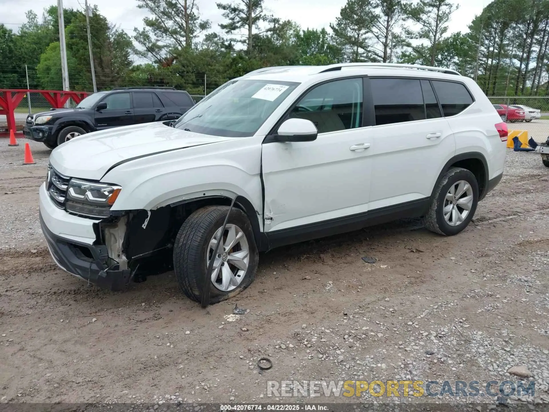 2 Photograph of a damaged car 1V2WR2CA2KC545696 VOLKSWAGEN ATLAS 2019