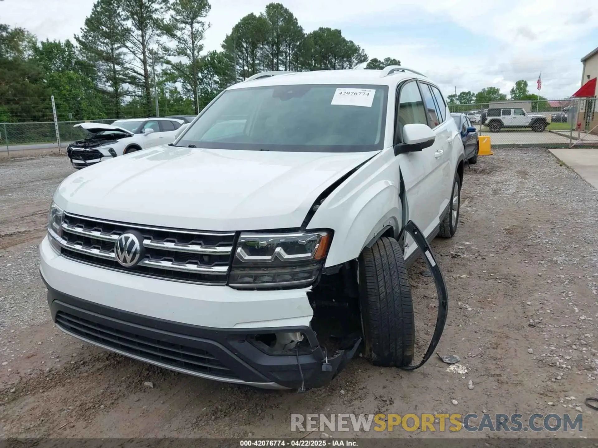6 Photograph of a damaged car 1V2WR2CA2KC545696 VOLKSWAGEN ATLAS 2019