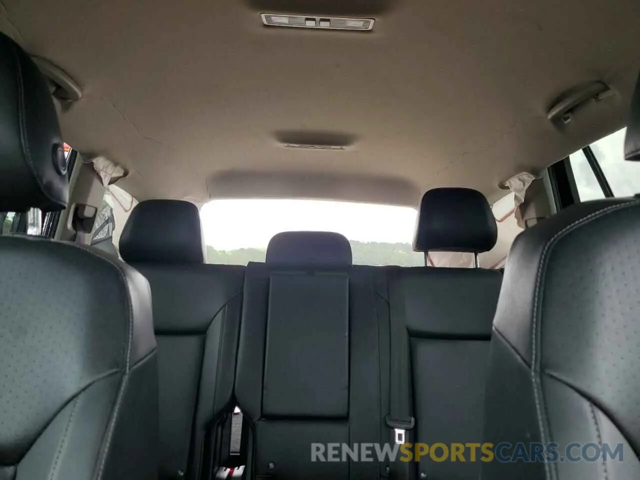 10 Photograph of a damaged car 1V2WR2CA2KC546430 VOLKSWAGEN ATLAS 2019