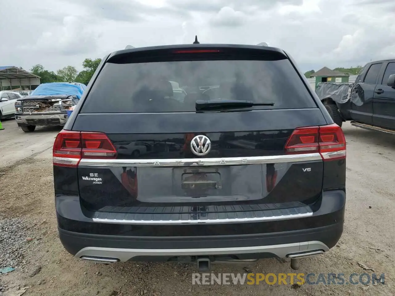 6 Photograph of a damaged car 1V2WR2CA2KC546430 VOLKSWAGEN ATLAS 2019