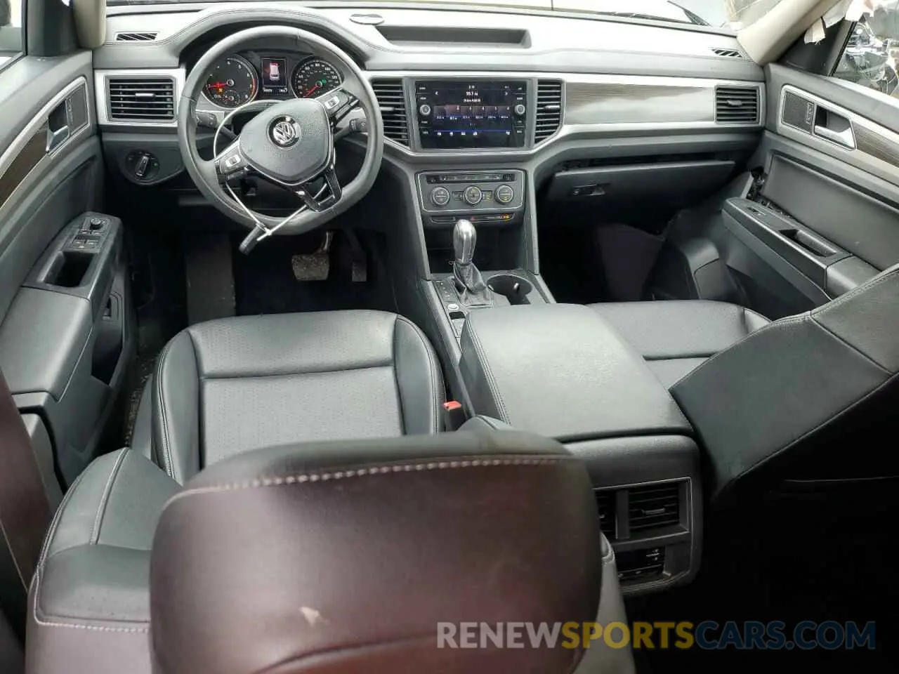 8 Photograph of a damaged car 1V2WR2CA2KC546430 VOLKSWAGEN ATLAS 2019