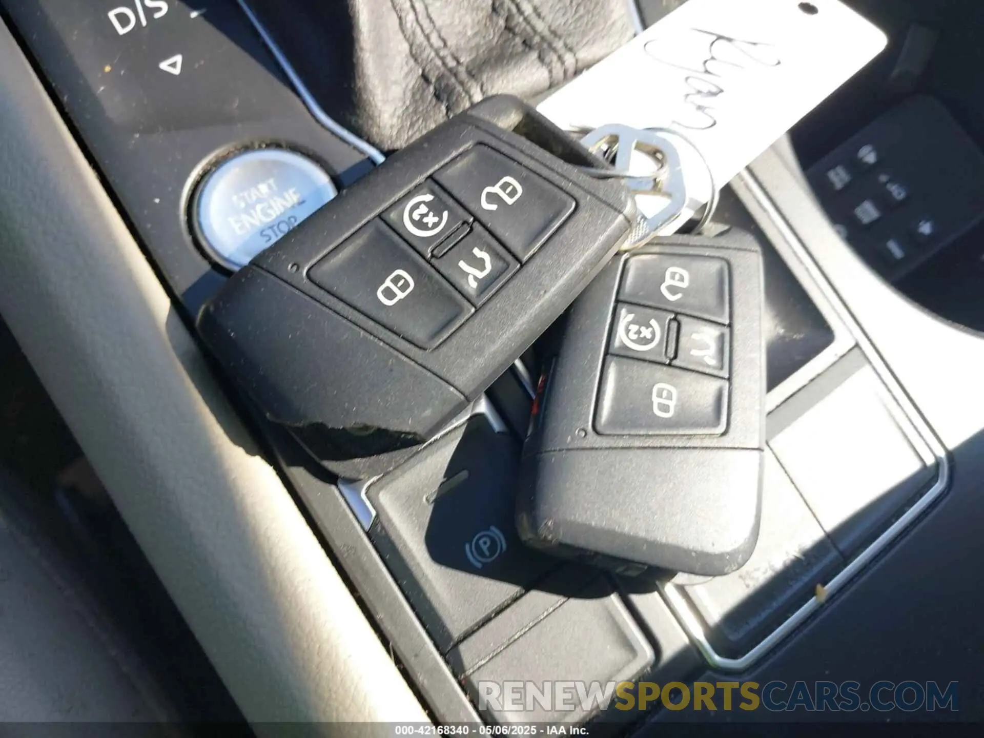 11 Photograph of a damaged car 1V2WR2CA3KC503490 VOLKSWAGEN ATLAS 2019