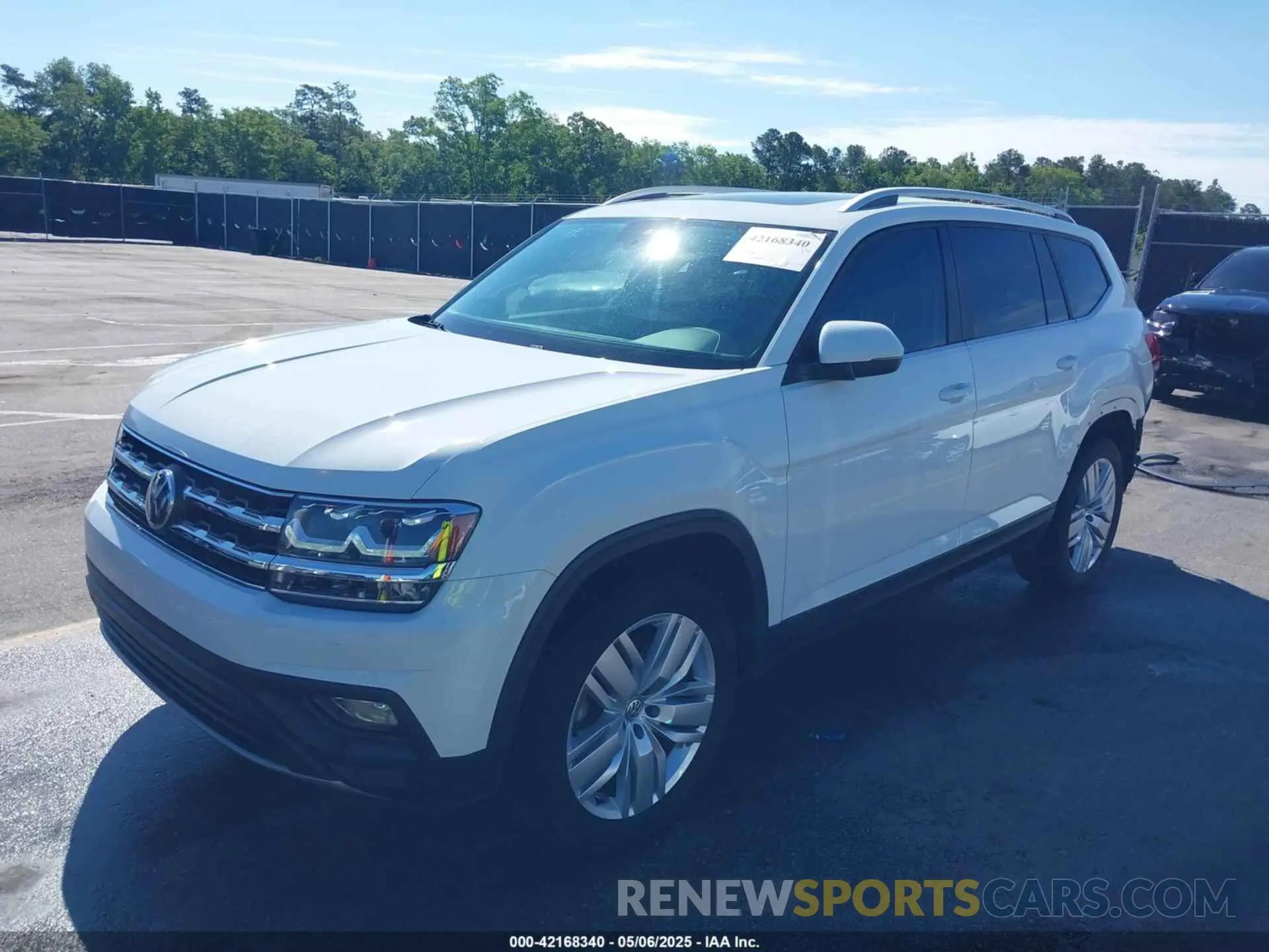 2 Photograph of a damaged car 1V2WR2CA3KC503490 VOLKSWAGEN ATLAS 2019
