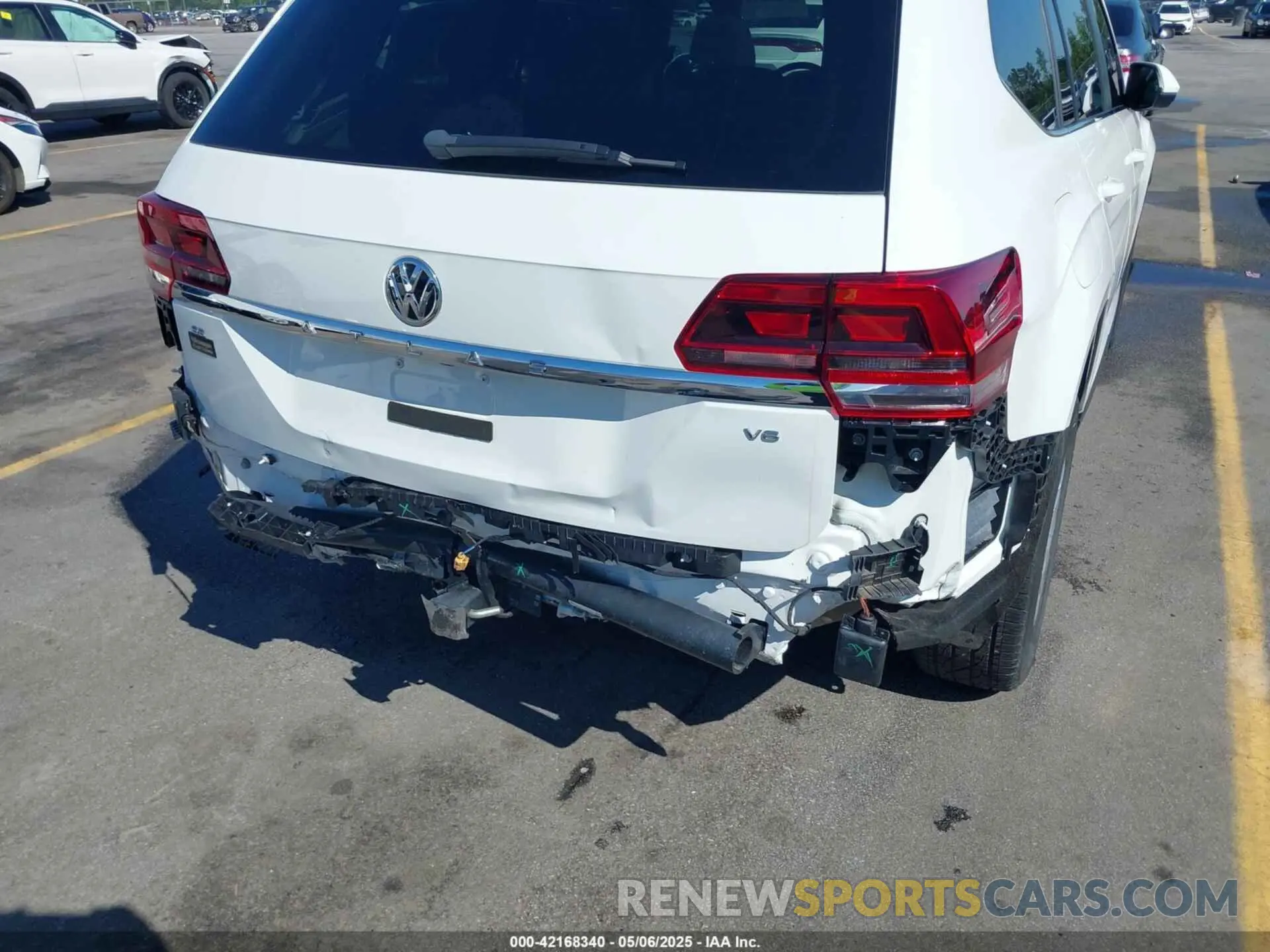 6 Photograph of a damaged car 1V2WR2CA3KC503490 VOLKSWAGEN ATLAS 2019