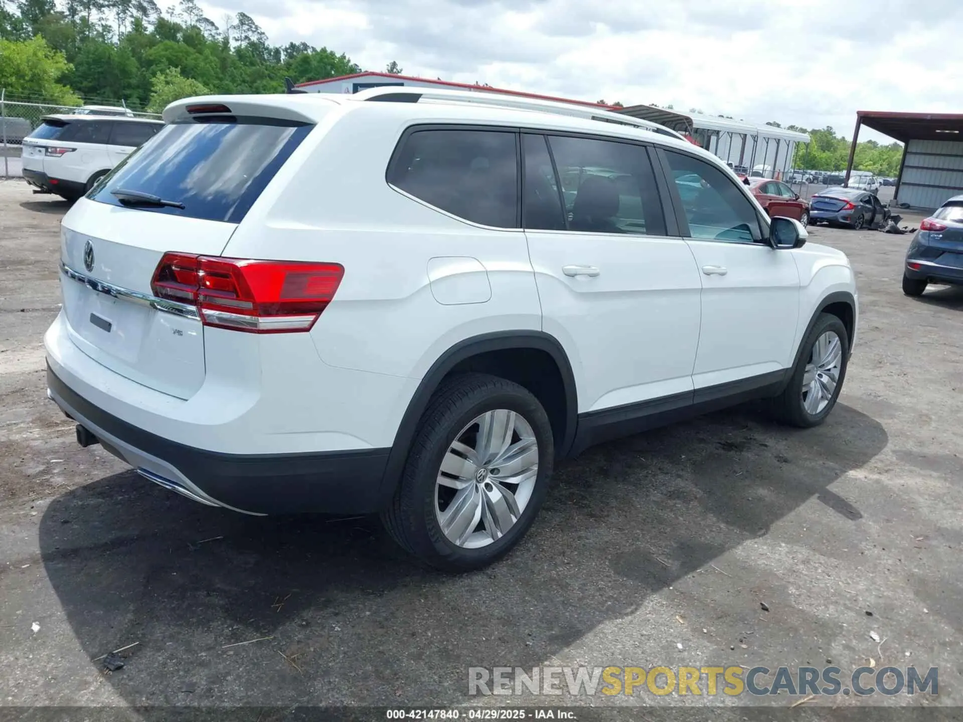 4 Photograph of a damaged car 1V2WR2CA4KC509962 VOLKSWAGEN ATLAS 2019