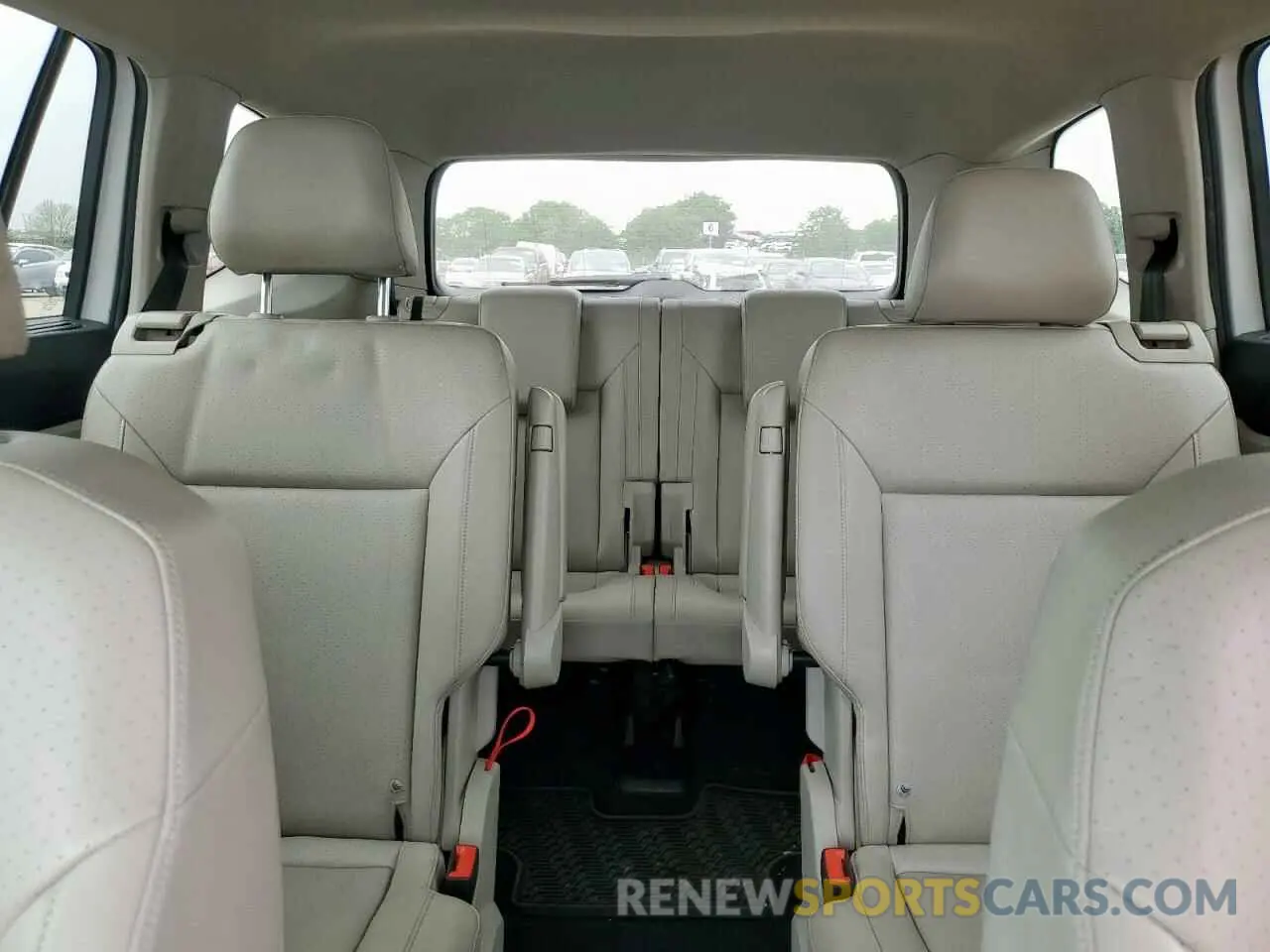 10 Photograph of a damaged car 1V2WR2CA4KC534215 VOLKSWAGEN ATLAS 2019