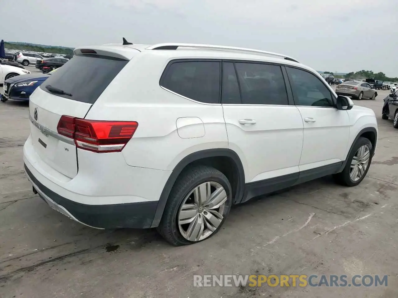 3 Photograph of a damaged car 1V2WR2CA4KC534215 VOLKSWAGEN ATLAS 2019