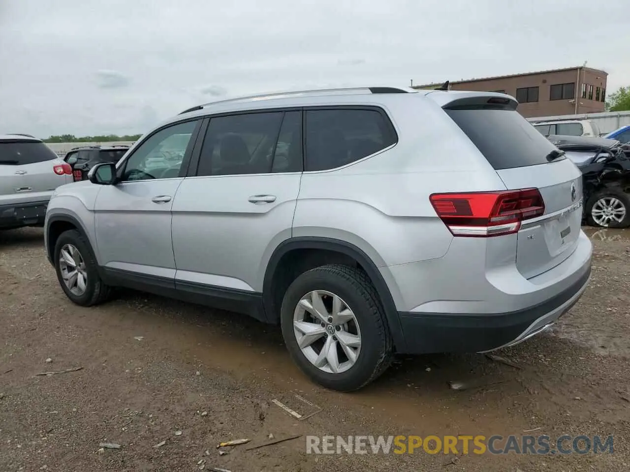 2 Photograph of a damaged car 1V2WR2CA4KC558367 VOLKSWAGEN ATLAS 2019