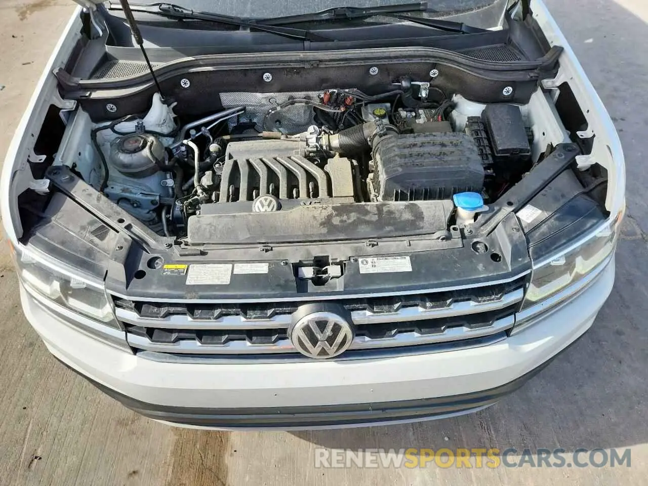 12 Photograph of a damaged car 1V2WR2CA4KC609477 VOLKSWAGEN ATLAS 2019
