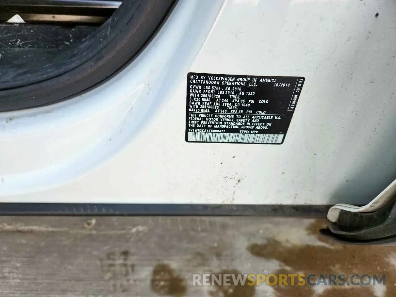 13 Photograph of a damaged car 1V2WR2CA4KC609477 VOLKSWAGEN ATLAS 2019